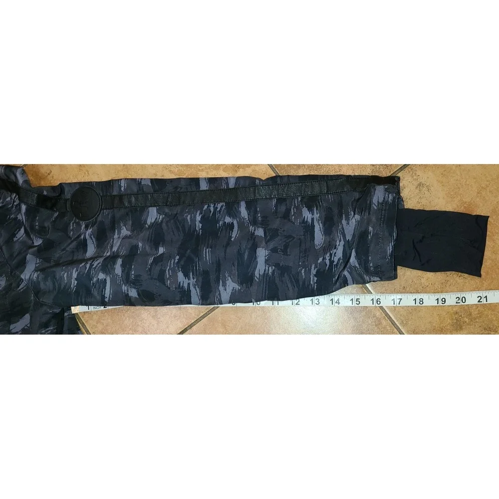 Super Bowl LV‎ NFL '21 Woman's Black Windbreaker Camouflage Jacket Size M Thumb